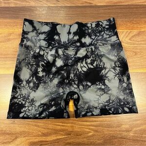 Women’s Black and Gray Tie-Dye Biker Workout Shorts | XXL
